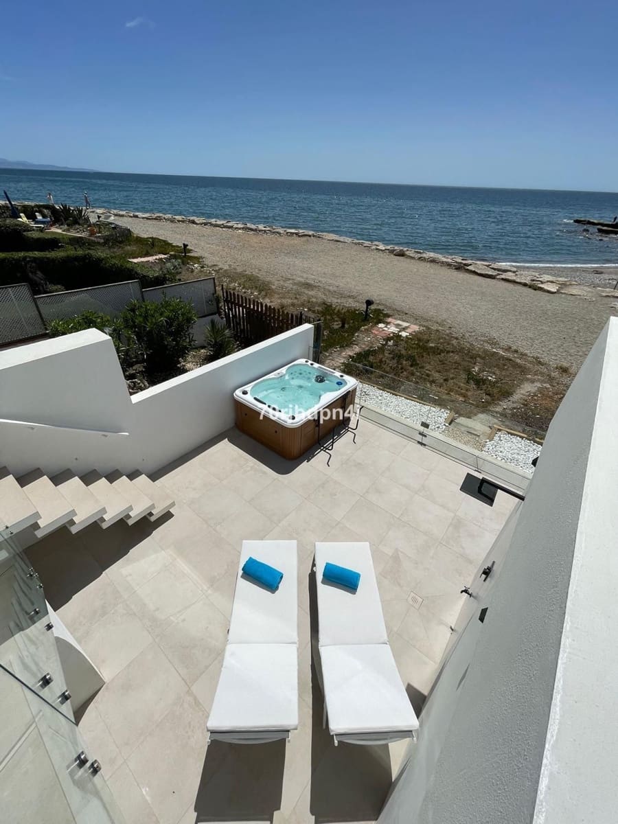 4 makuuhuone Huvila myytävänä paikassa Estepona - 1 785 000 € (Ref: 9921207)