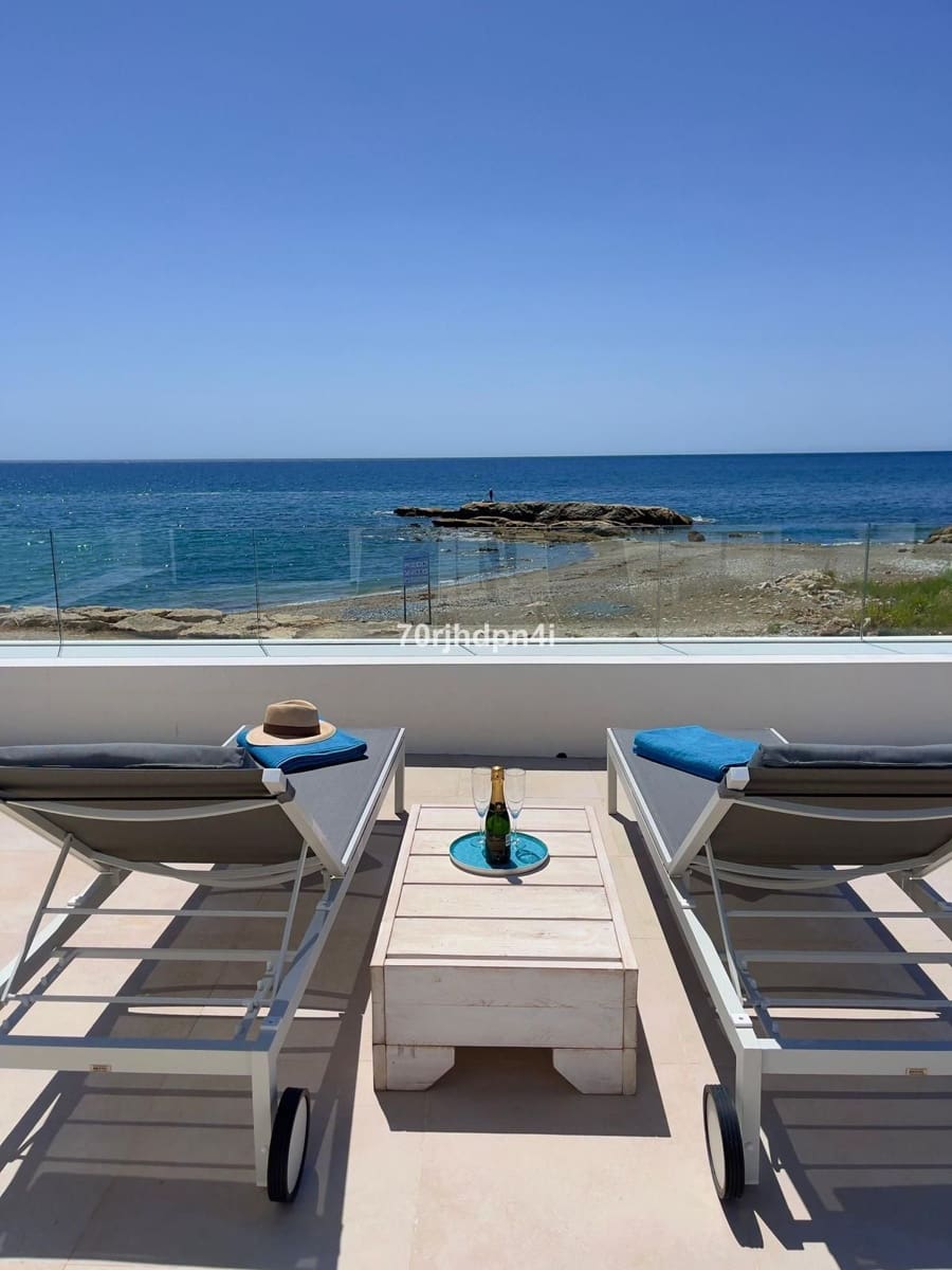 4 makuuhuone Huvila myytävänä paikassa Estepona - 1 785 000 € (Ref: 9921207)