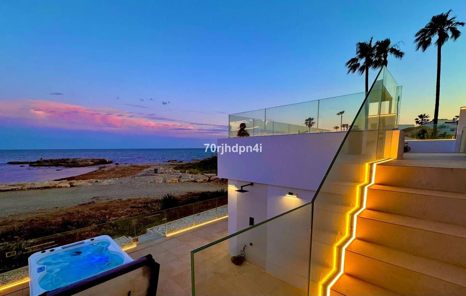 4 makuuhuone Huvila myytävänä paikassa Estepona - 1 785 000 € (Ref: 9921207)