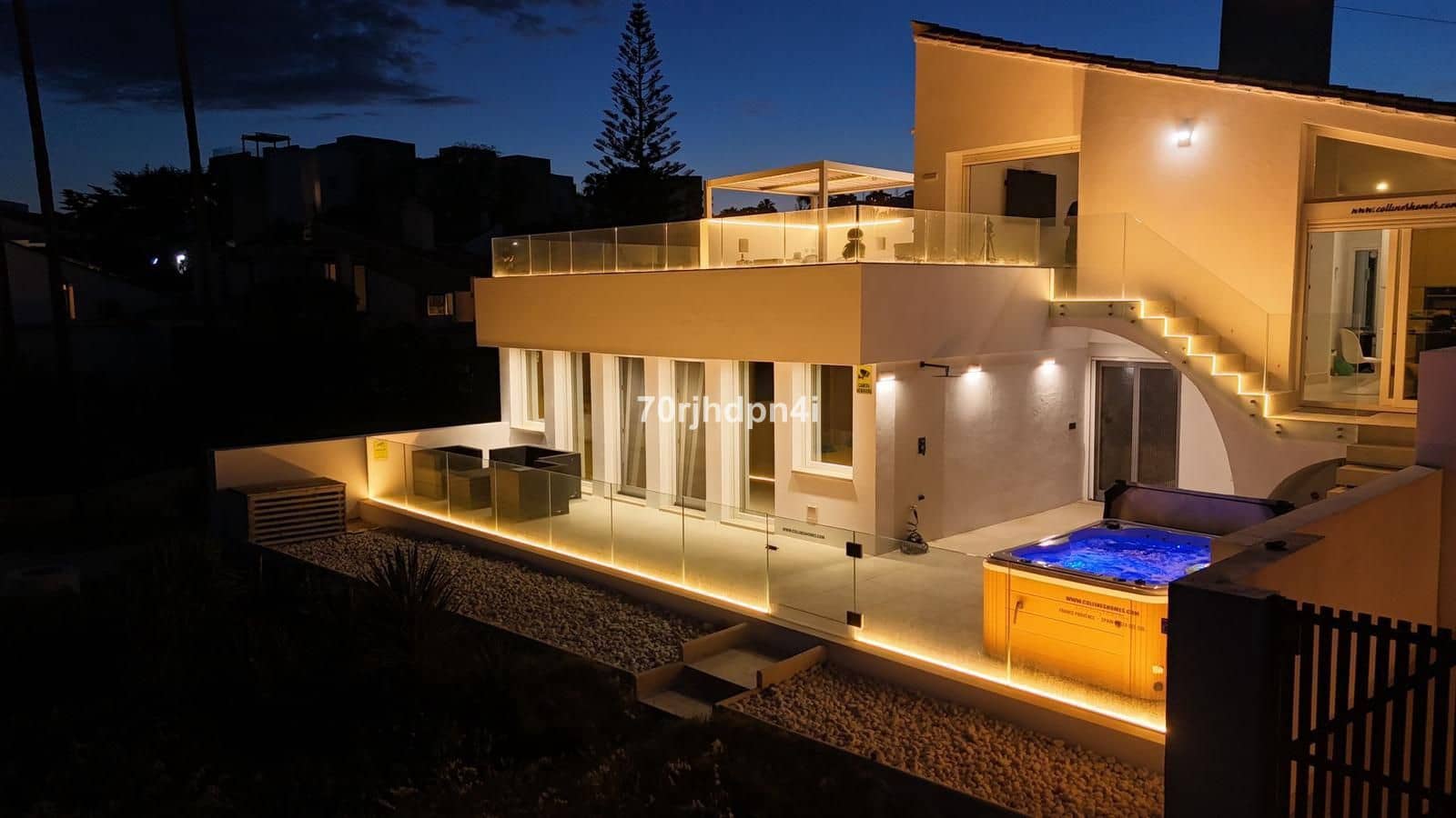 4 makuuhuone Huvila myytävänä paikassa Estepona - 1 785 000 € (Ref: 9921207)