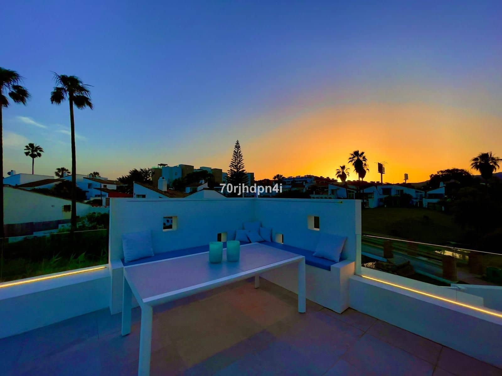 4 makuuhuone Huvila myytävänä paikassa Estepona - 1 785 000 € (Ref: 9921207)