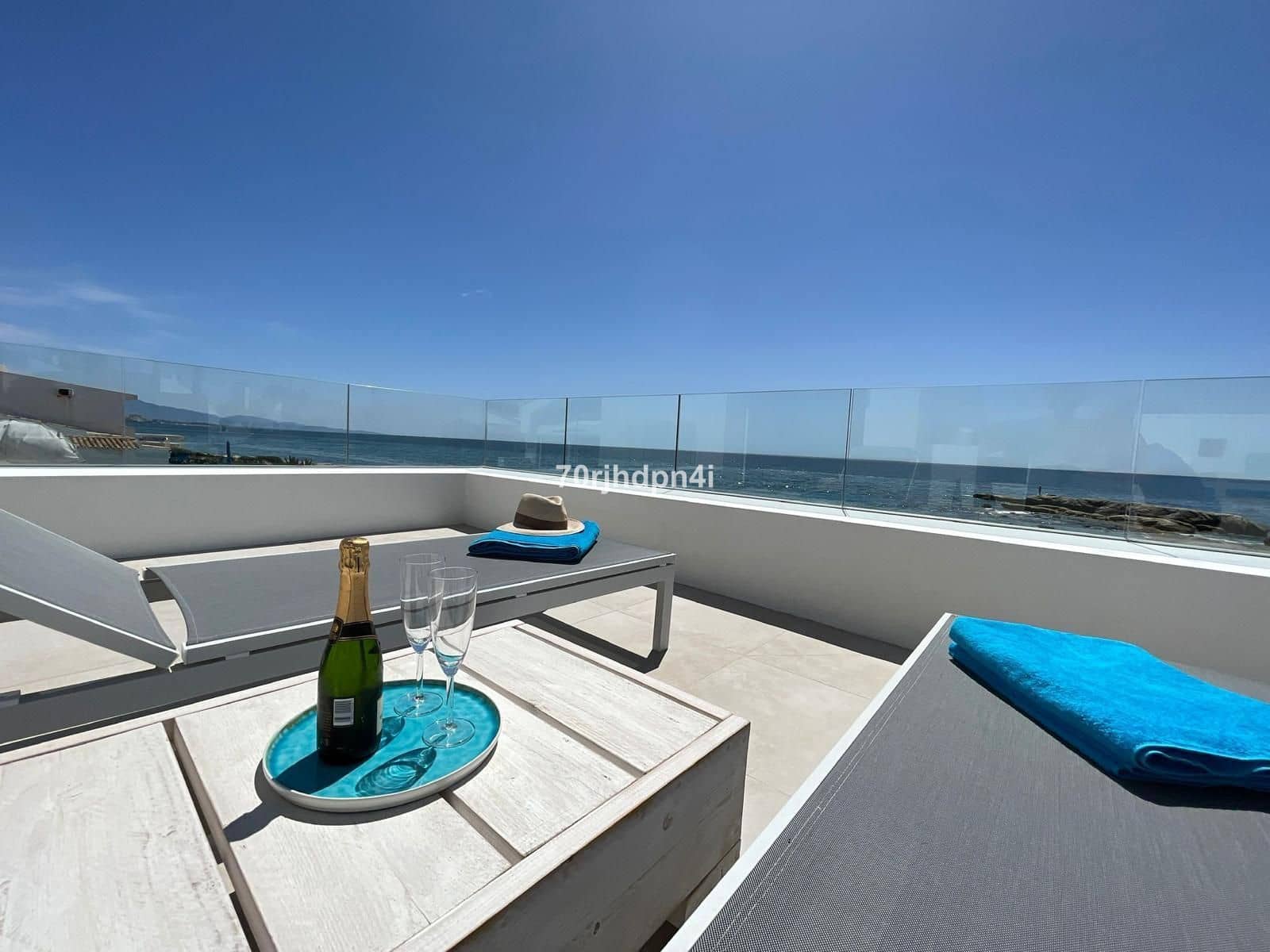 4 makuuhuone Huvila myytävänä paikassa Estepona - 1 785 000 € (Ref: 9921207)