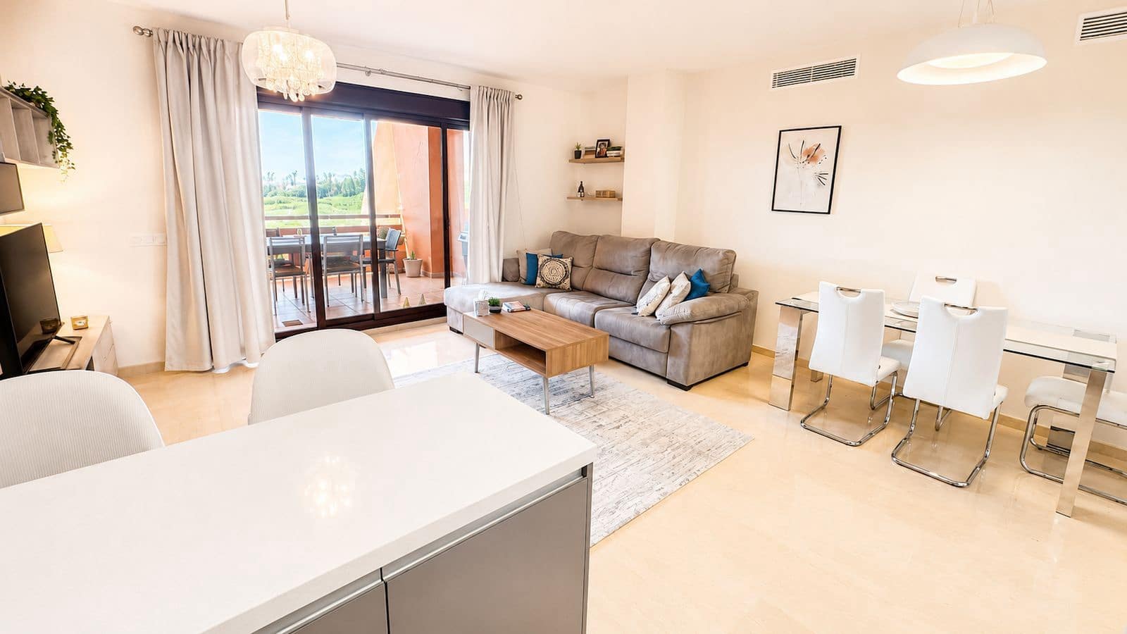 3 bedroom Apartment for sale in La Duquesa / Puerto de la Duquesa - € 380,000 (Ref: 9921208)