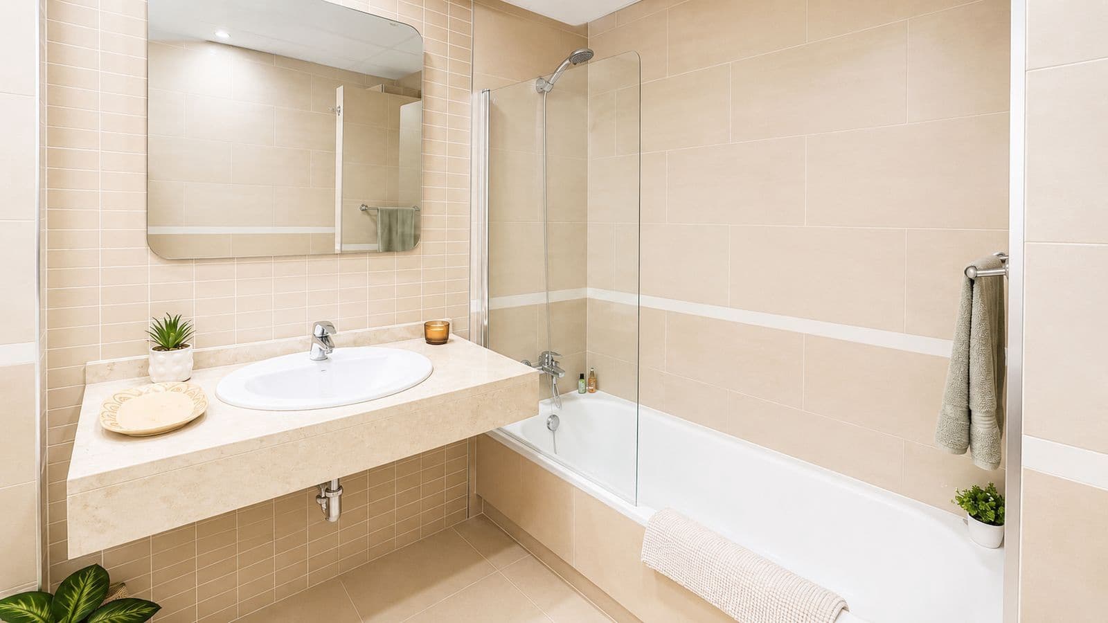 3 bedroom Apartment for sale in La Duquesa / Puerto de la Duquesa - € 380,000 (Ref: 9921208)