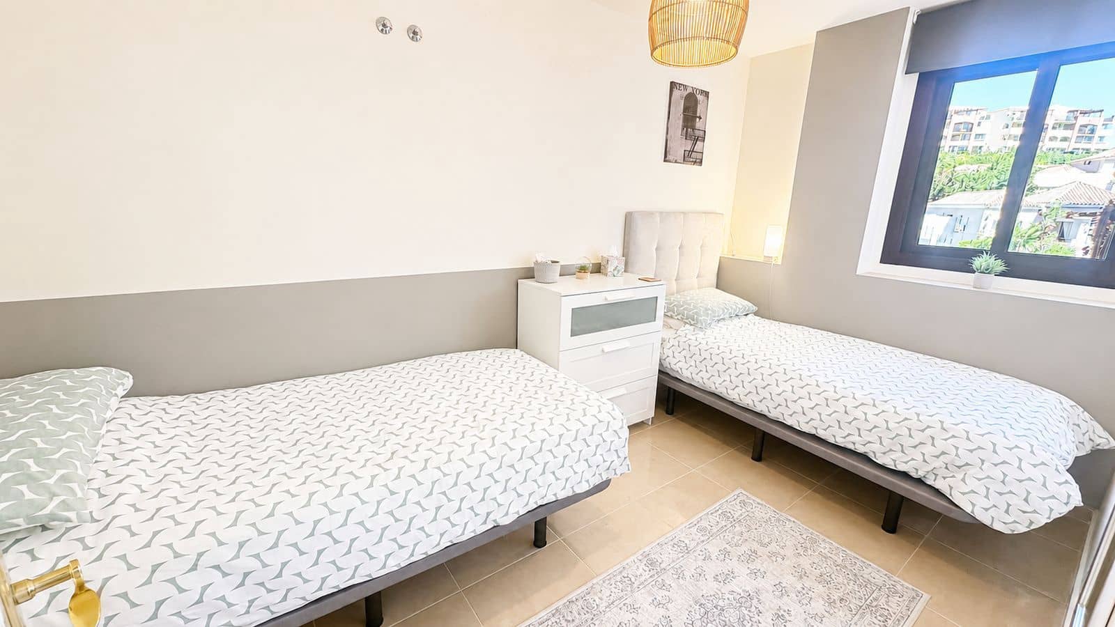 3 bedroom Apartment for sale in La Duquesa / Puerto de la Duquesa - € 380,000 (Ref: 9921208)
