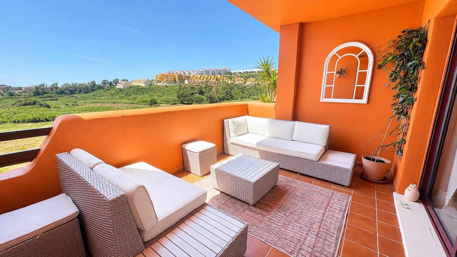 3 bedroom Apartment for sale in La Duquesa / Puerto de la Duquesa - € 380,000 (Ref: 9921208)