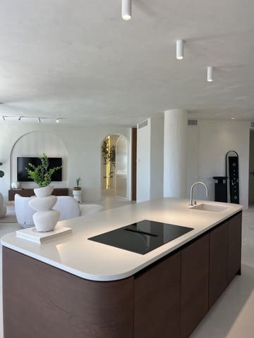 3 soveværelse Penthouse til salg i Golden Mile, Marbella - € 2.595.000 (Ref: 9921212)