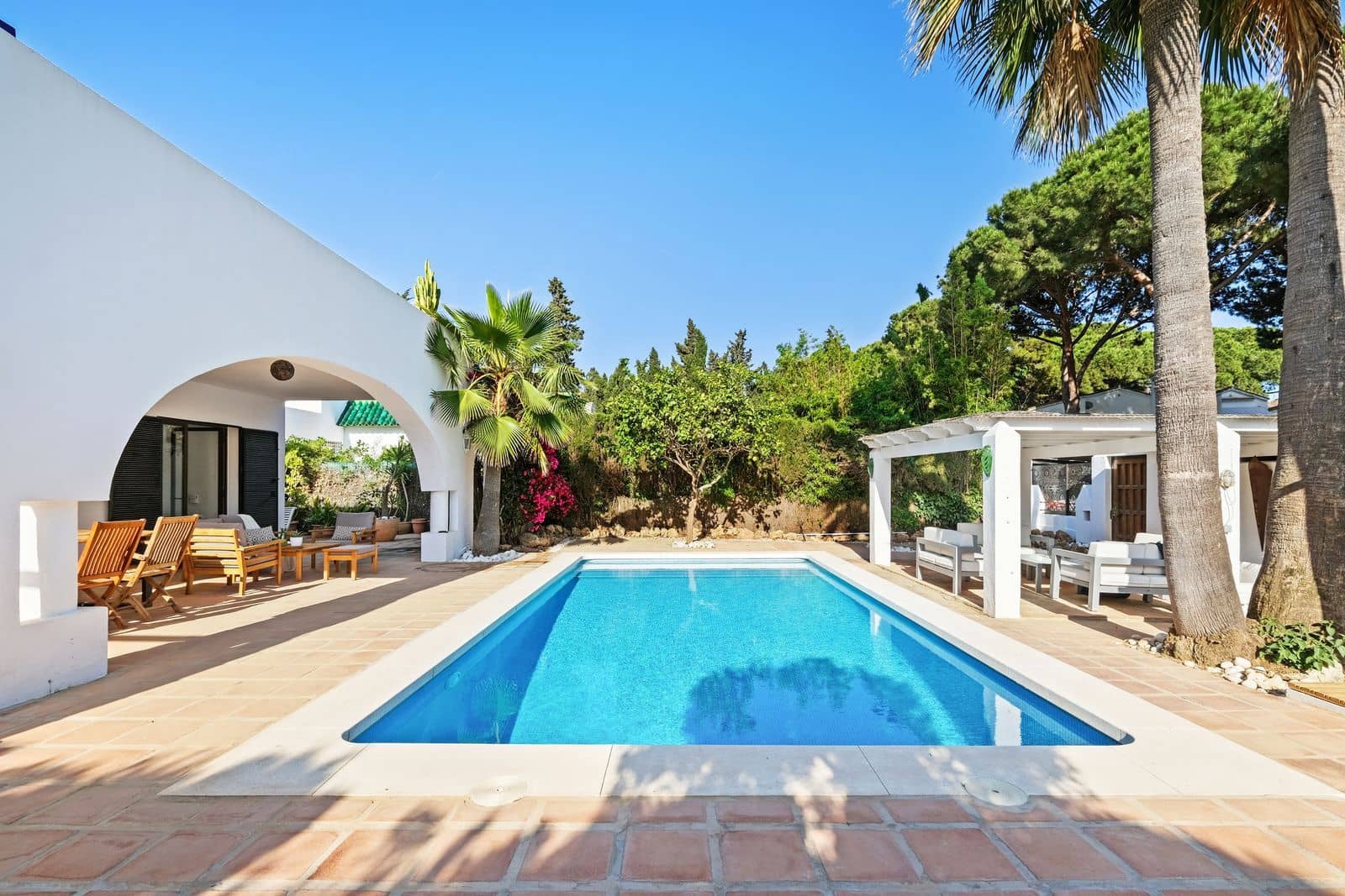 4 slaapkamer Villa te koop in Marbella - € 1.649.000 (Ref: 9921214)