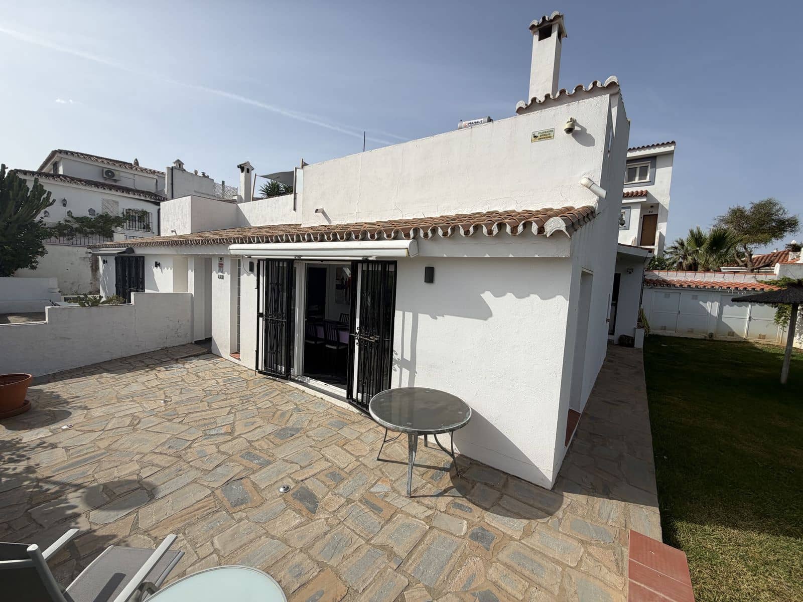 3 soveværelse Semi-Rækkehus til salg i La Duquesa / Puerto de la Duquesa - € 349.000 (Ref: 9921218)