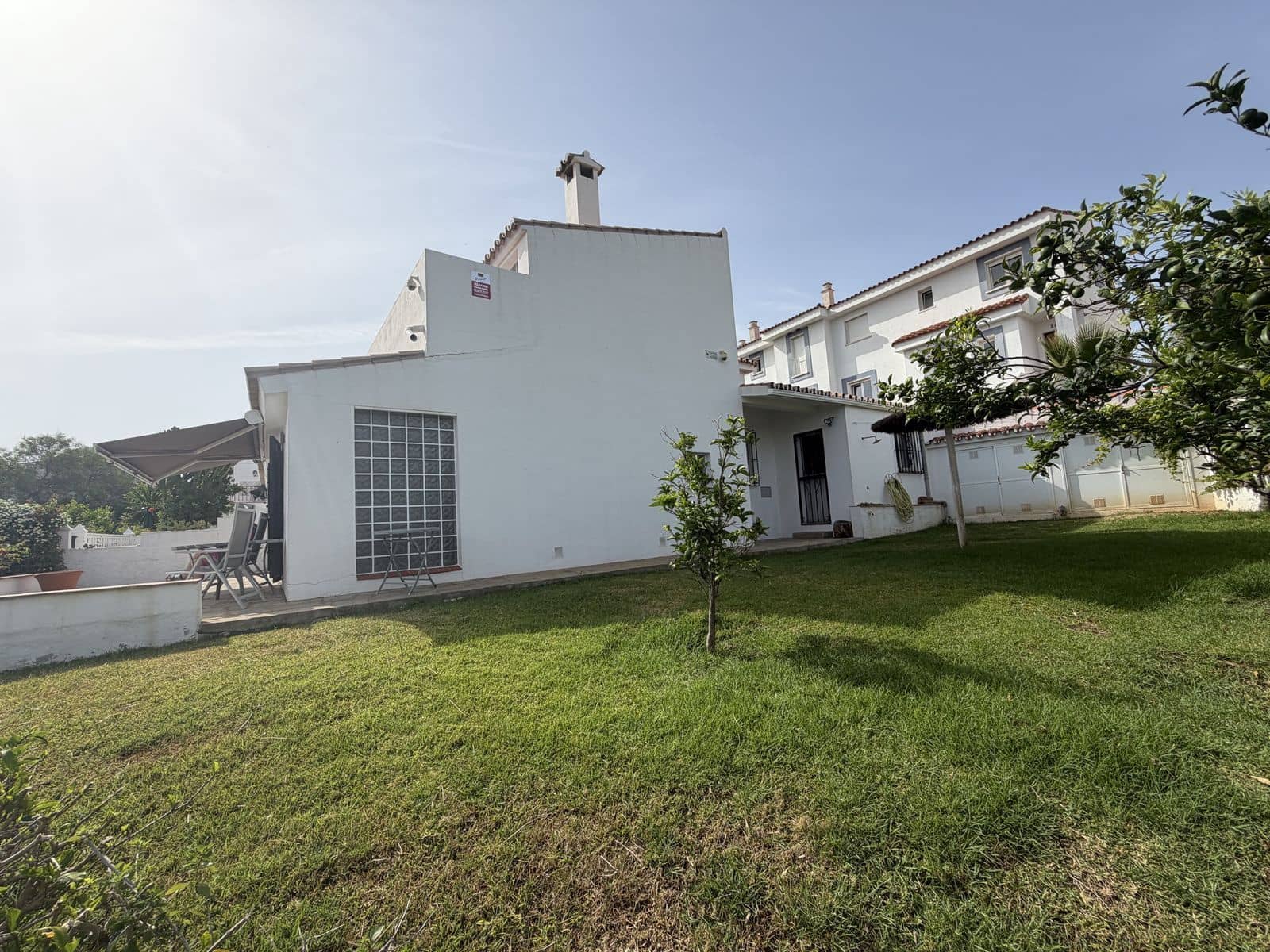 3 soveværelse Semi-Rækkehus til salg i La Duquesa / Puerto de la Duquesa - € 349.000 (Ref: 9921218)