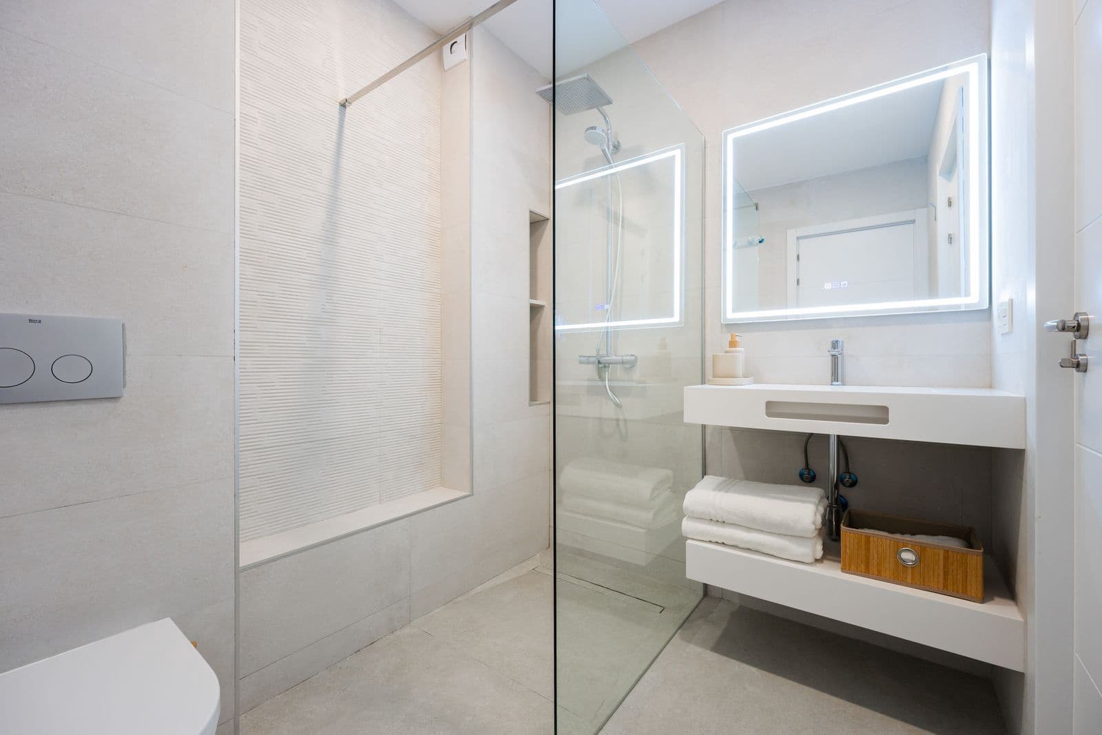 3 slaapkamer Appartement te koop in Estepona - € 895.000 (Ref: 9921223)