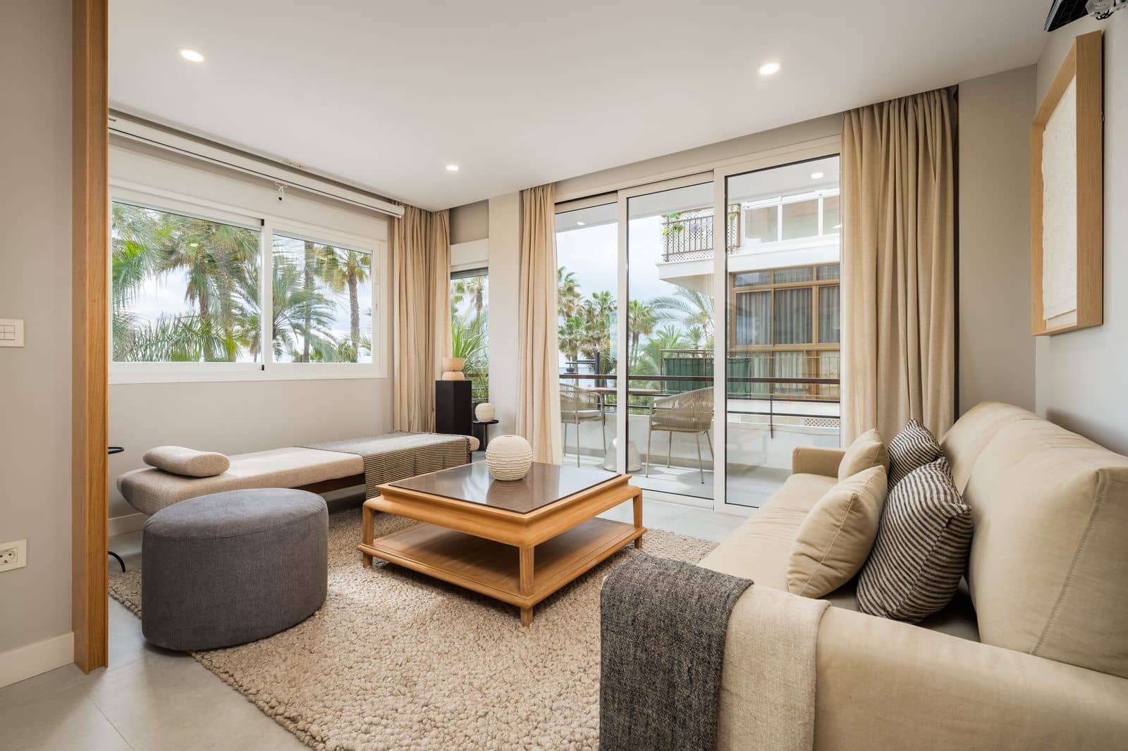 3 slaapkamer Appartement te koop in Estepona - € 895.000 (Ref: 9921223)