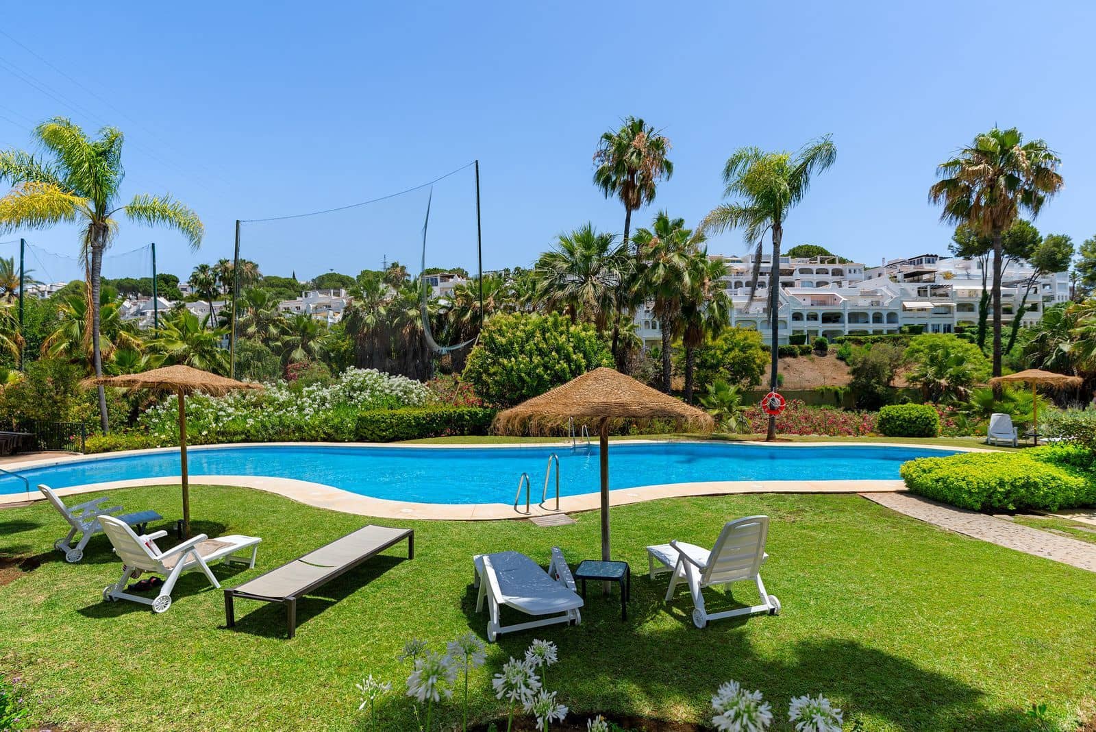 2 slaapkamer Appartement te koop in Benahavis - € 450.000 (Ref: 9921227)