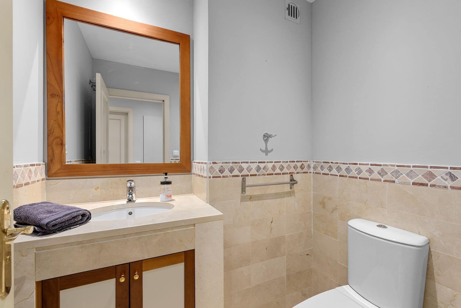 2 slaapkamer Appartement te koop in Benahavis - € 450.000 (Ref: 9921227)