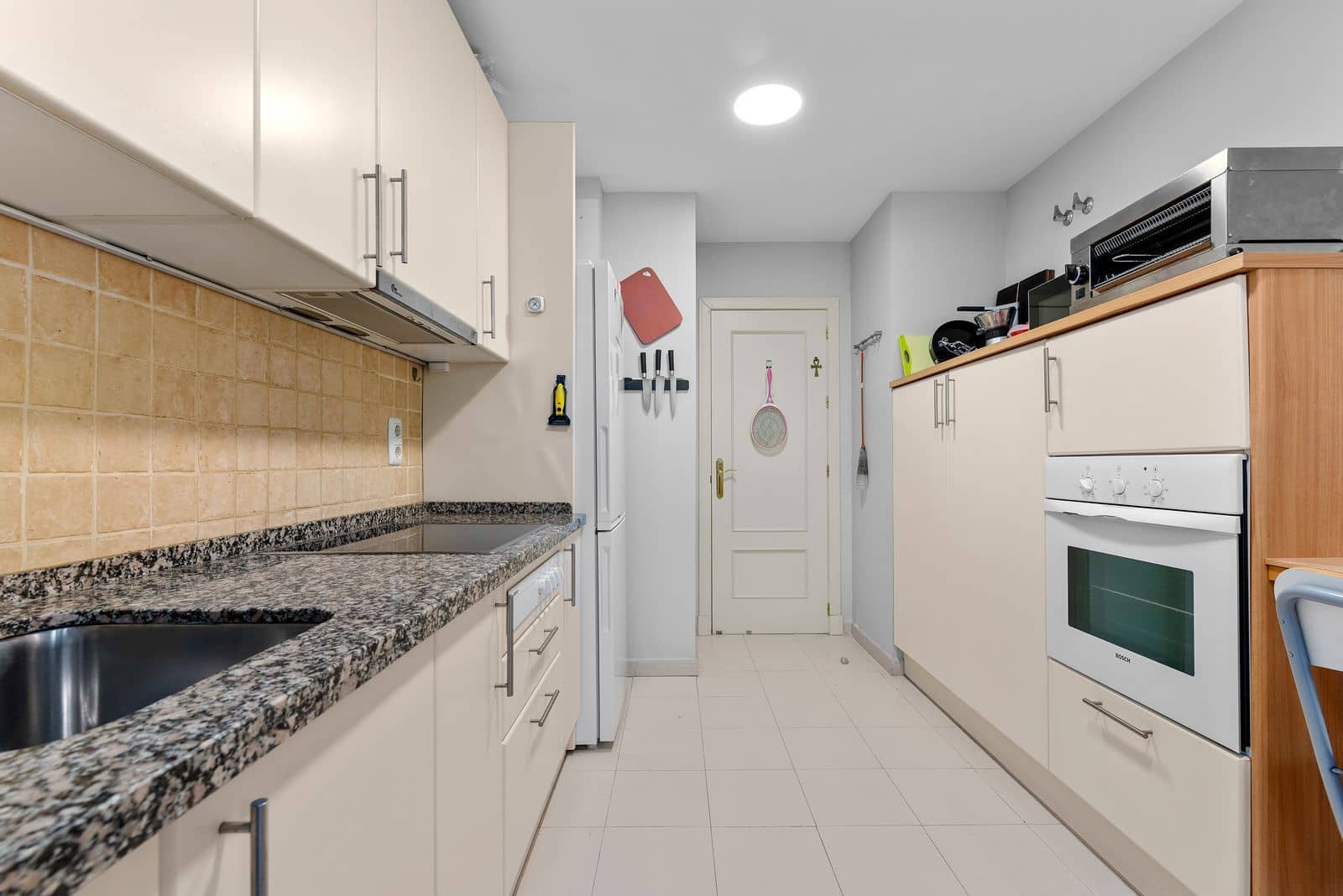 2 slaapkamer Appartement te koop in Benahavis - € 450.000 (Ref: 9921227)