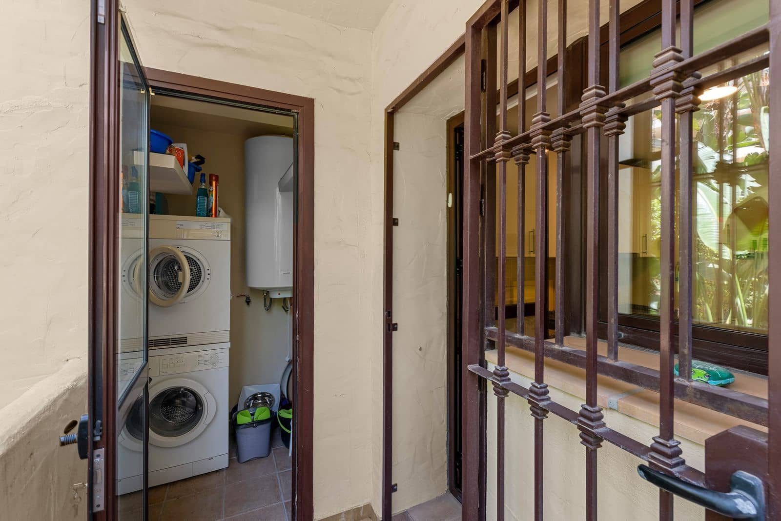 2 slaapkamer Appartement te koop in Benahavis - € 450.000 (Ref: 9921227)