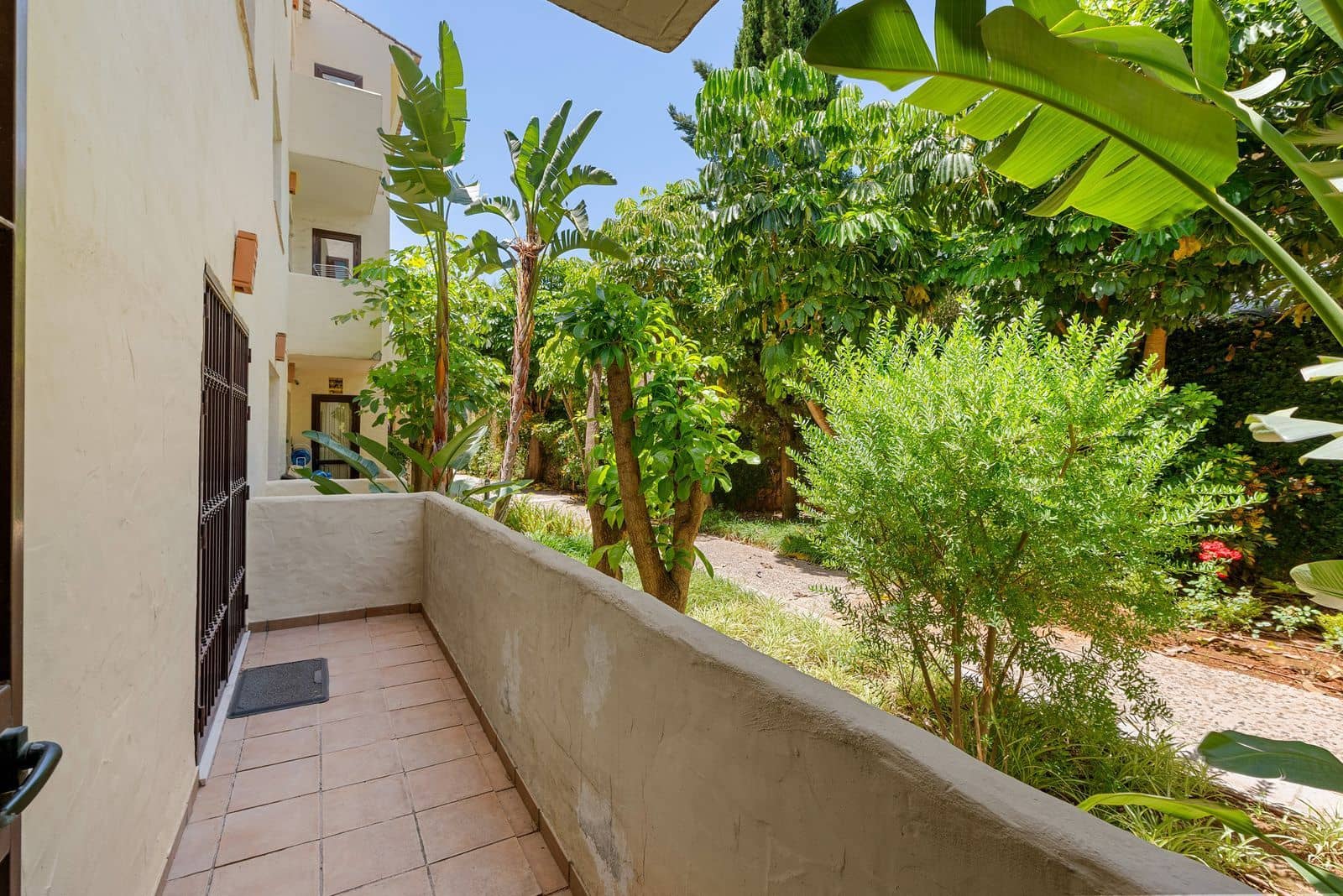 2 slaapkamer Appartement te koop in Benahavis - € 450.000 (Ref: 9921227)
