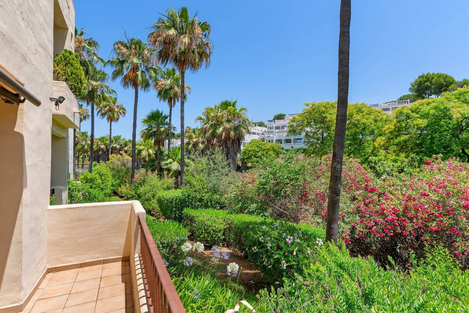 2 slaapkamer Appartement te koop in Benahavis - € 450.000 (Ref: 9921227)