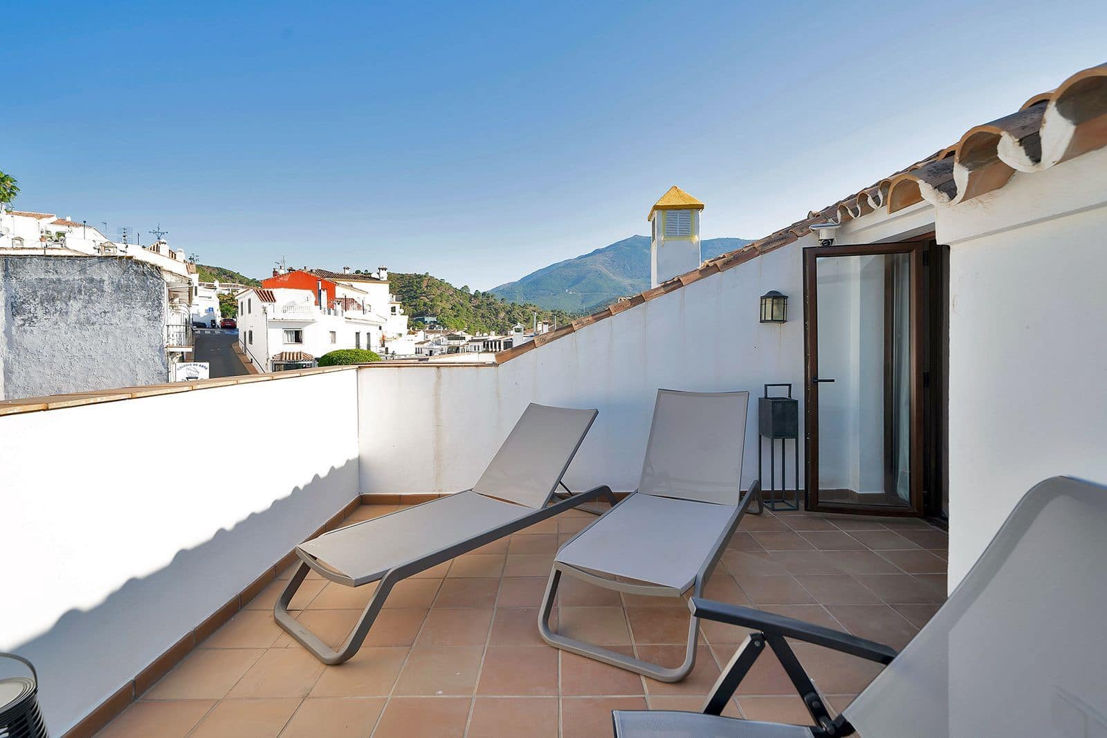 2 soverom Penthouse til salgs i Benahavis - € 345 000 (Ref: 9921229)
