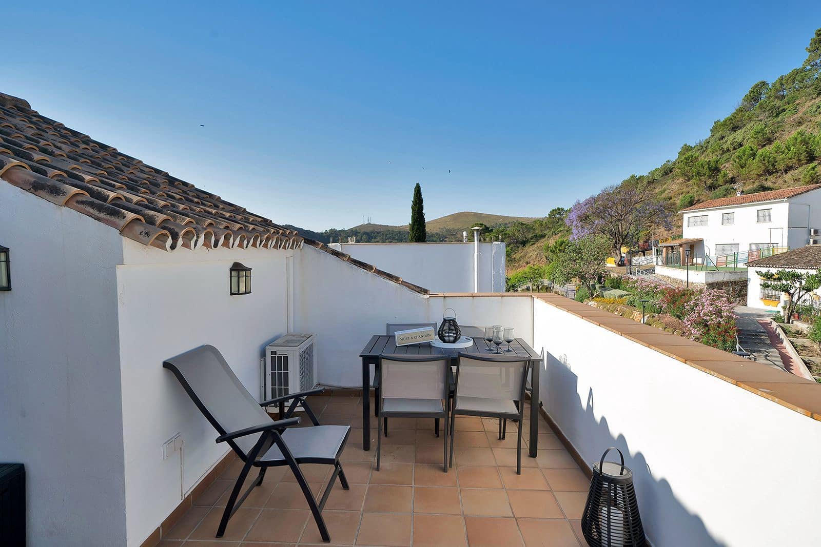 2 soverom Penthouse til salgs i Benahavis - € 345 000 (Ref: 9921229)