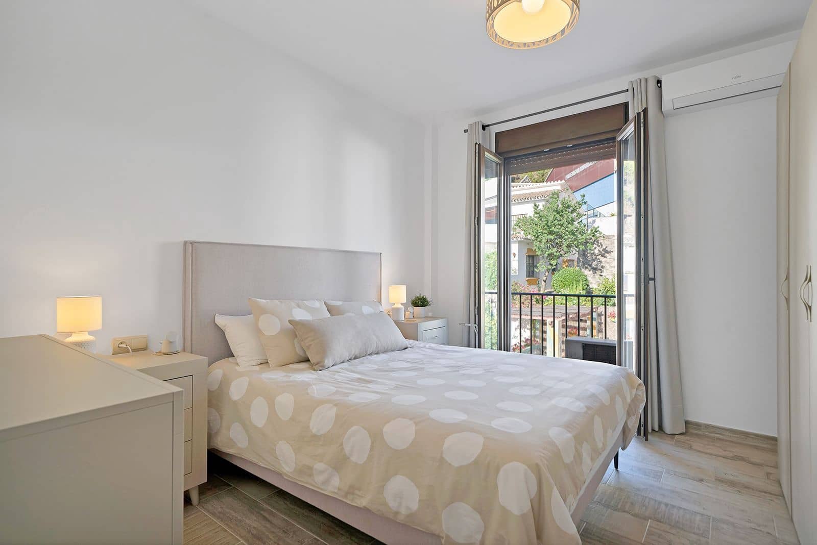 2 soverom Penthouse til salgs i Benahavis - € 345 000 (Ref: 9921229)