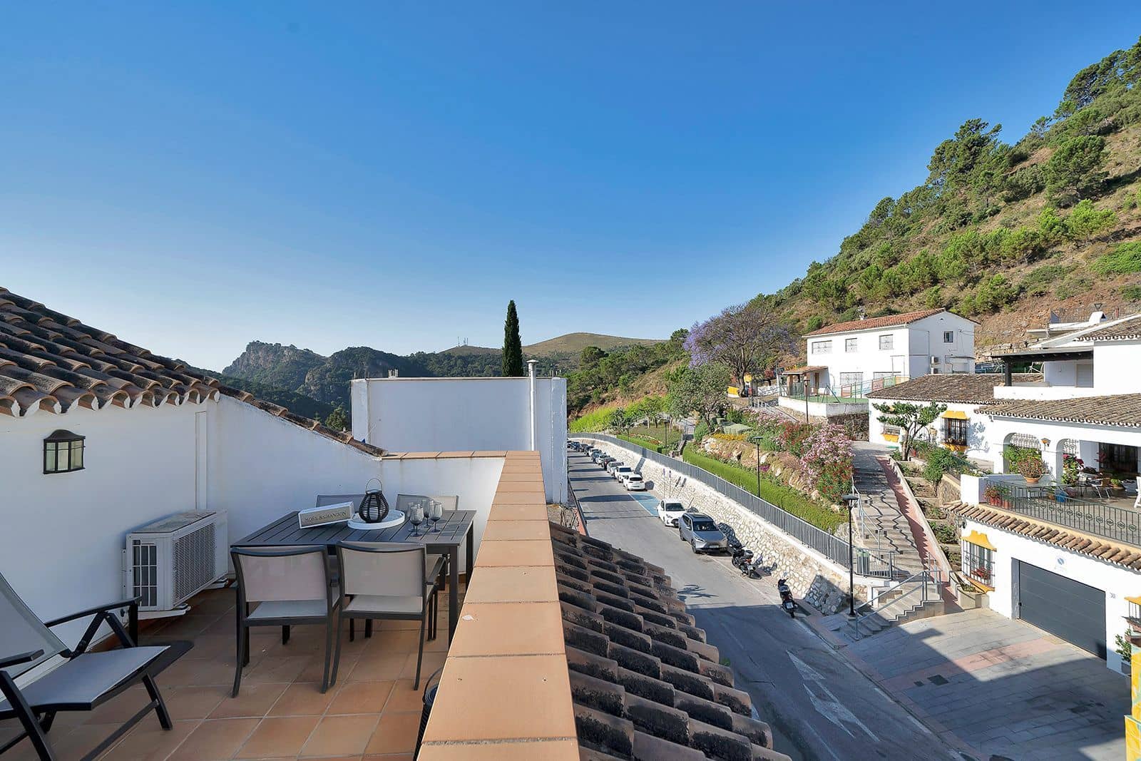 2 soverom Penthouse til salgs i Benahavis - € 345 000 (Ref: 9921229)