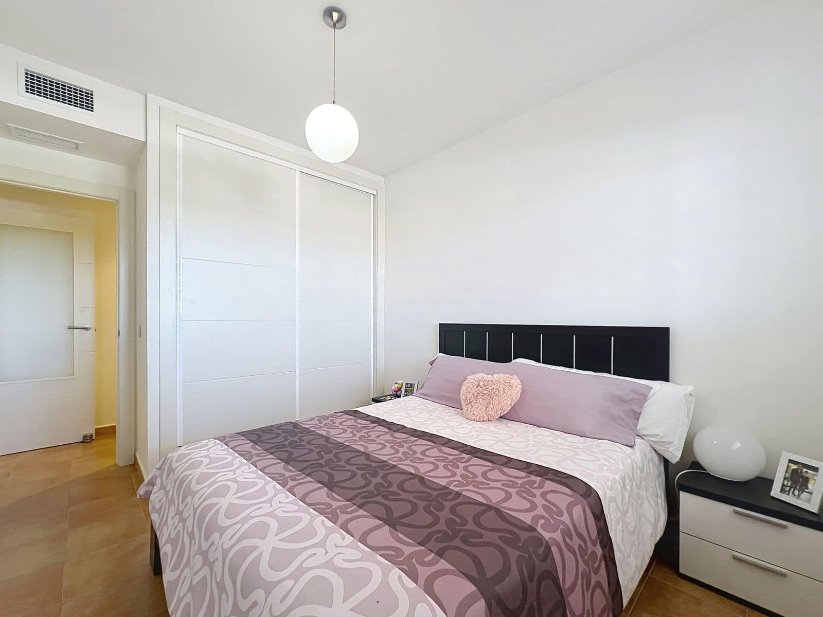 2 bedroom Apartment for sale in La Alcaidesa - € 329,000 (Ref: 9921230)