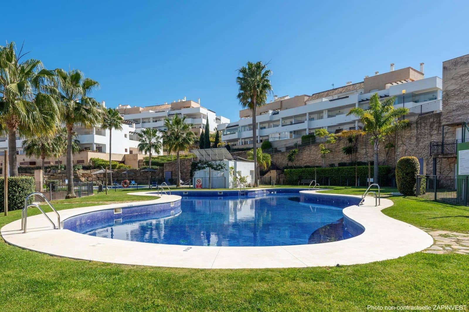 2 bedroom Apartment for sale in La Alcaidesa - € 329,000 (Ref: 9921230)