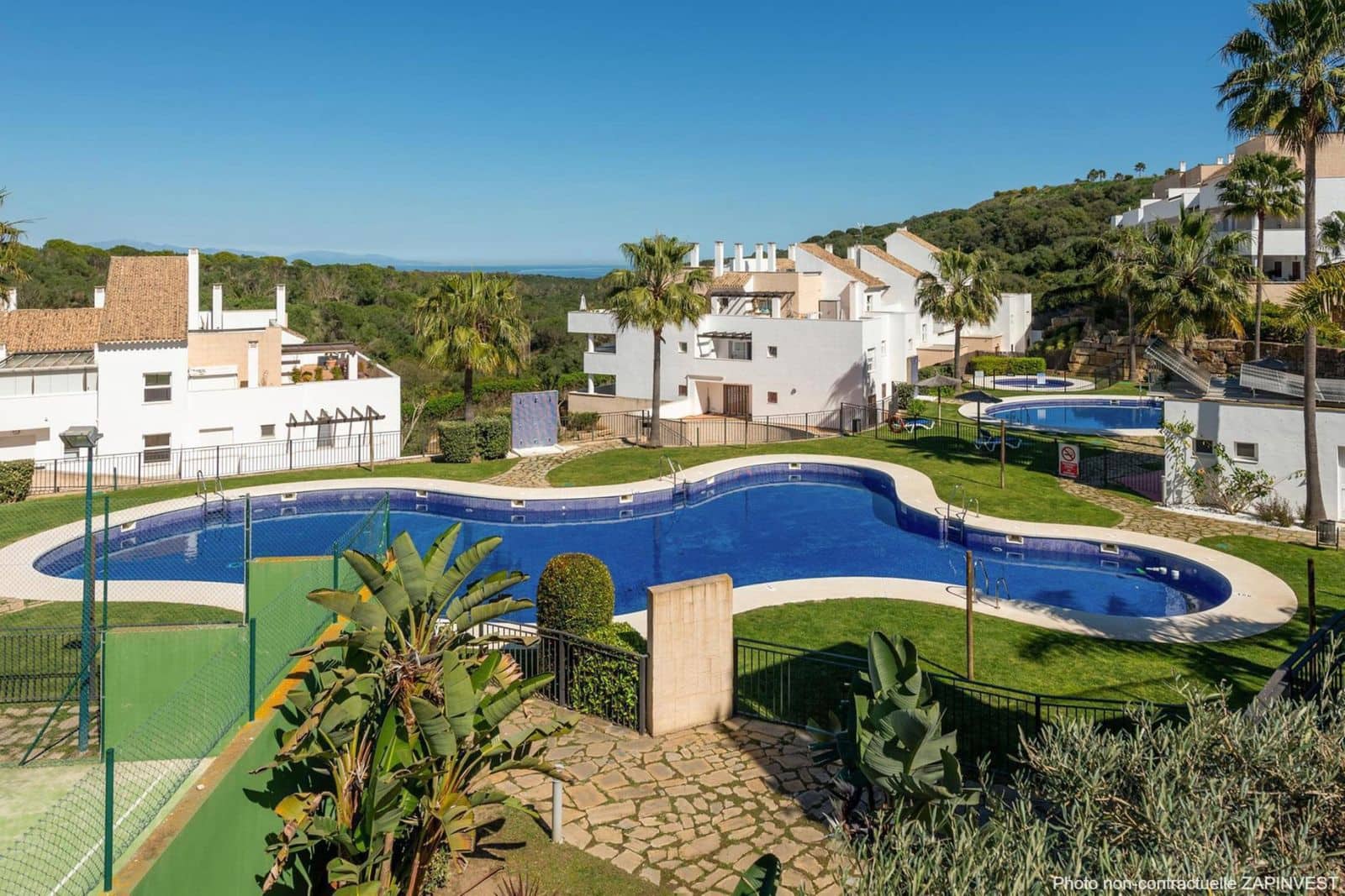 2 bedroom Apartment for sale in La Alcaidesa - € 329,000 (Ref: 9921230)