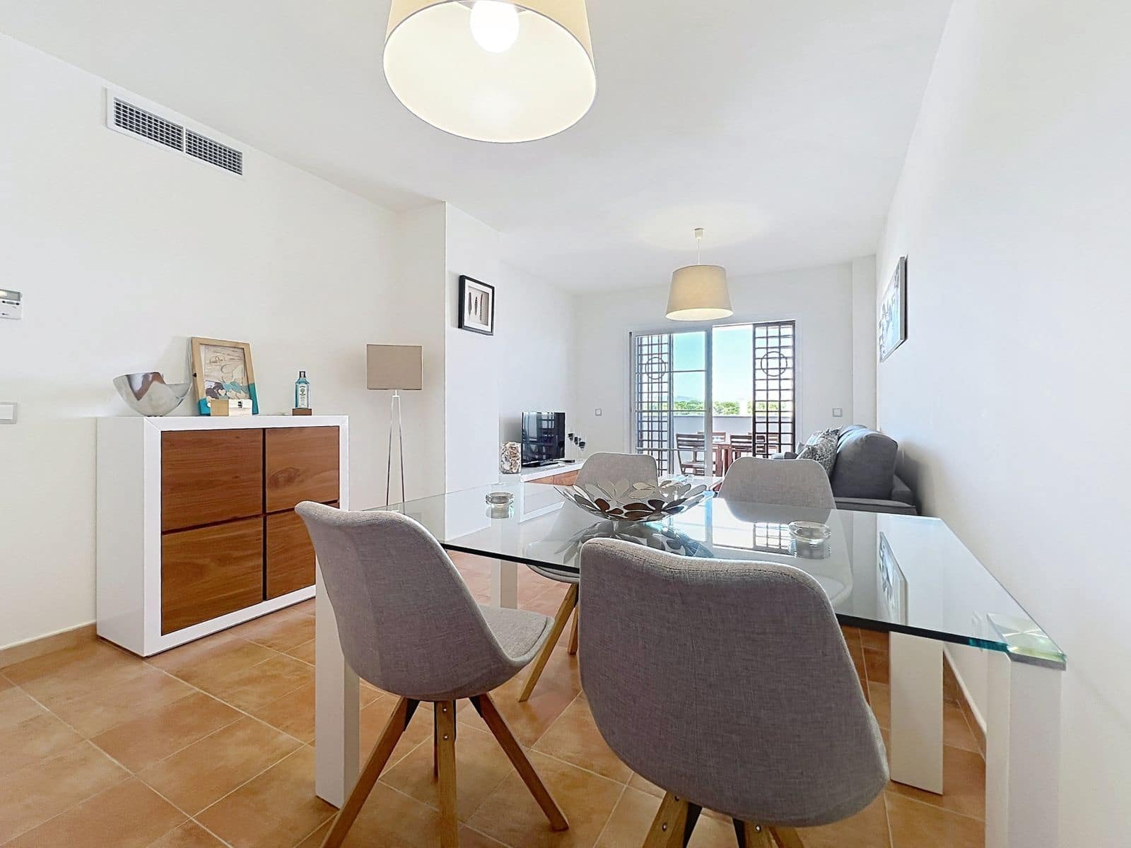 2 bedroom Apartment for sale in La Alcaidesa - € 329,000 (Ref: 9921230)