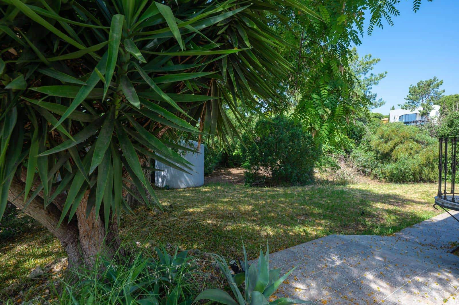 4 bedroom Villa for sale in Marbella - € 975,000 (Ref: 9921232)