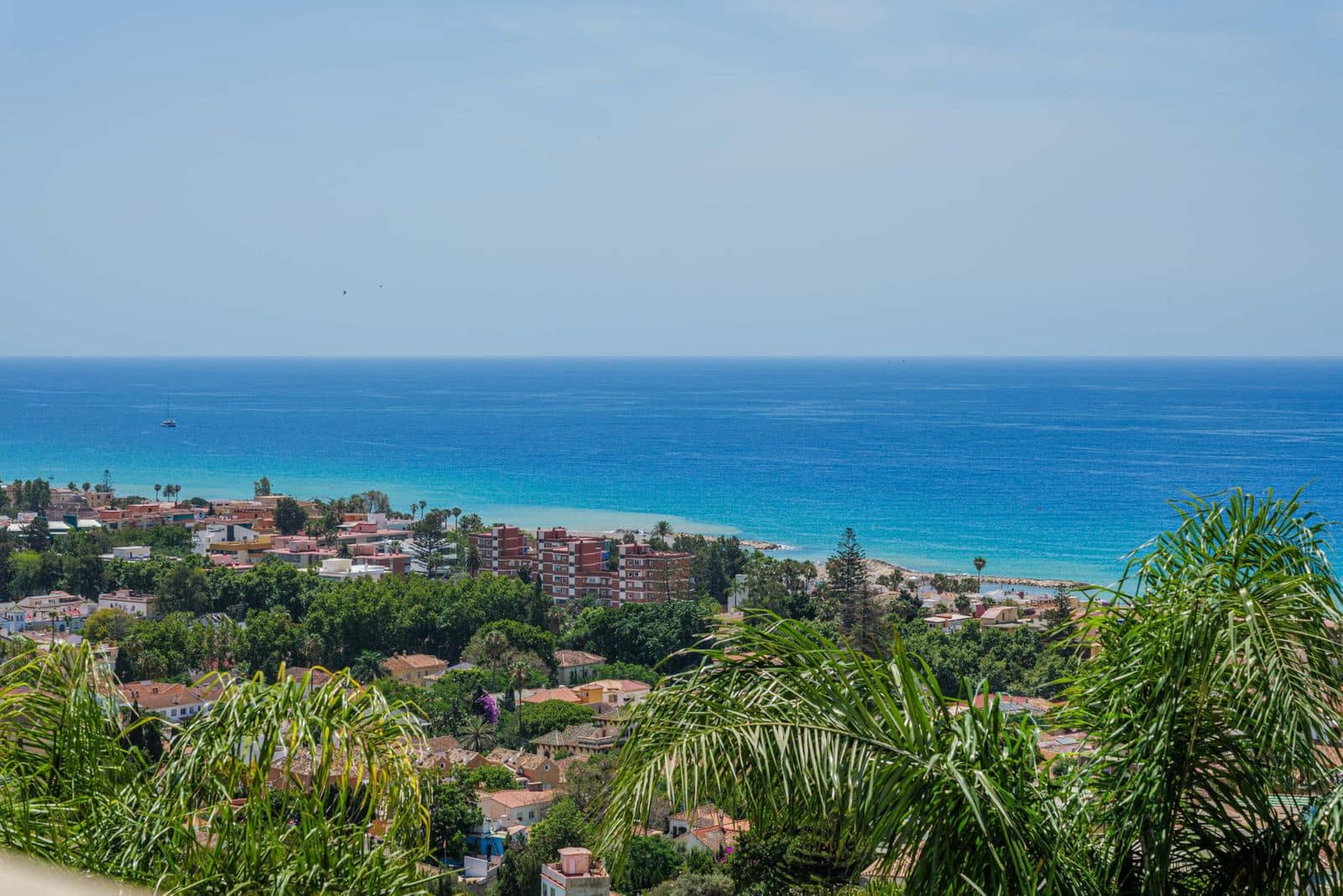 4 soveværelse Semi-Rækkehus til salg i Malaga by - € 1.650.000 (Ref: 9921248)