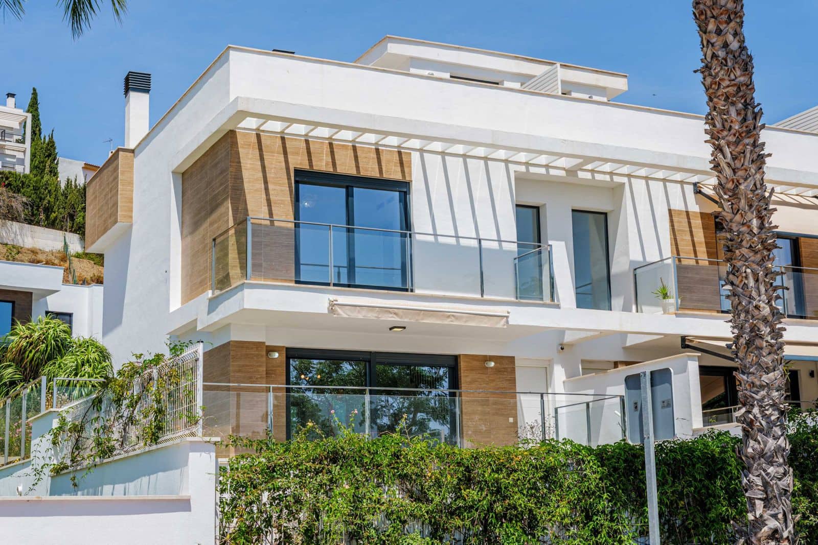 4 soveværelse Semi-Rækkehus til salg i Malaga by - € 1.650.000 (Ref: 9921248)