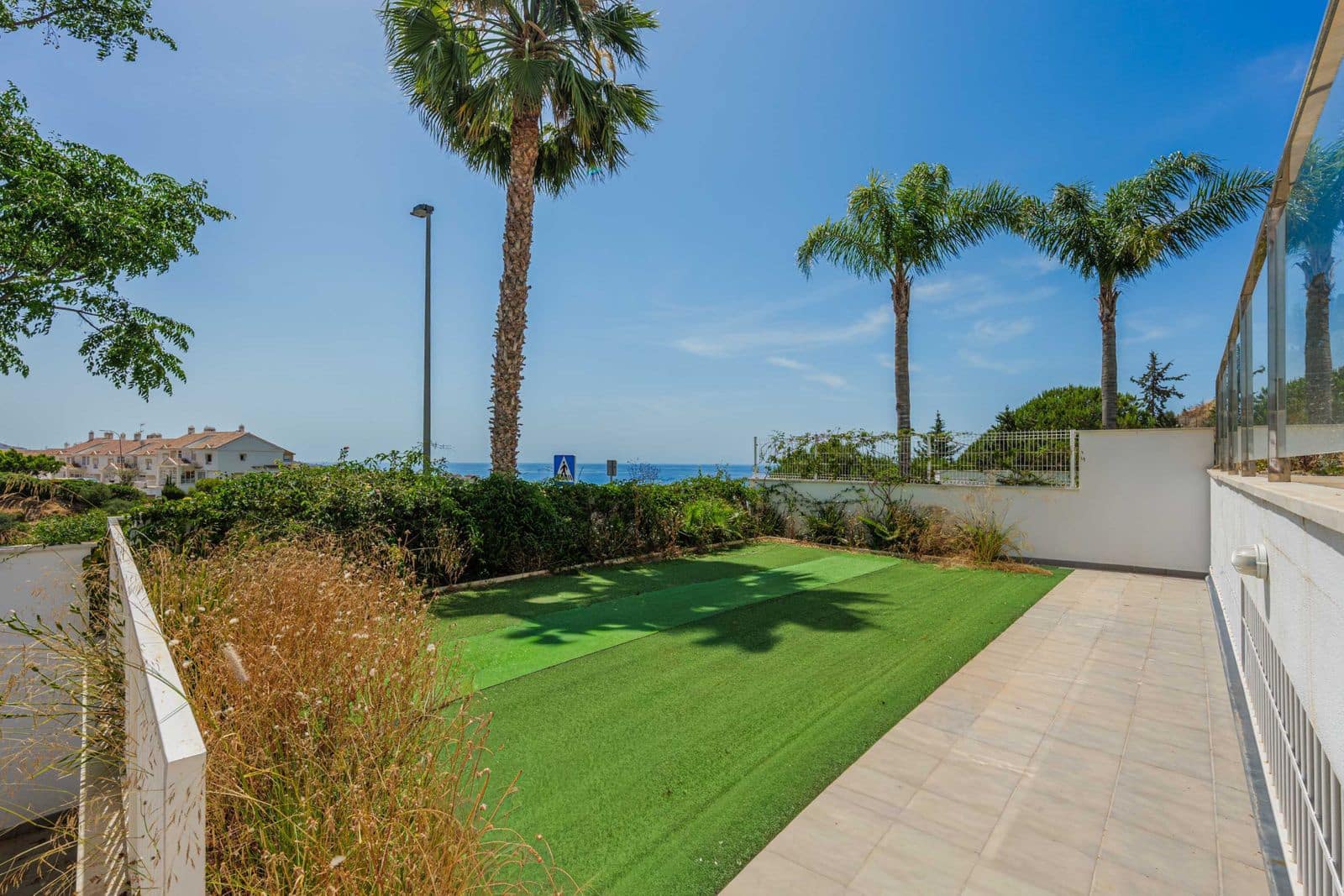 4 soveværelse Semi-Rækkehus til salg i Malaga by - € 1.650.000 (Ref: 9921248)