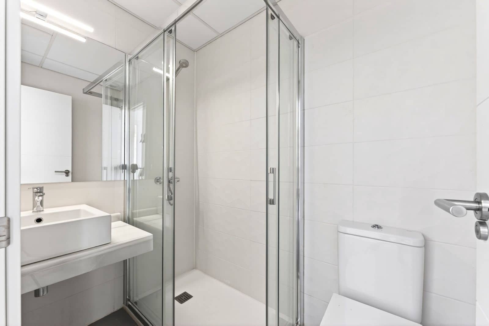 4 soveværelse Semi-Rækkehus til salg i Malaga by - € 1.650.000 (Ref: 9921248)