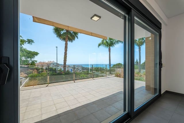 4 soveværelse Semi-Rækkehus til salg i Cerrado de Calderon, Málaga by - € 1.650.000 (Ref: 9921248)