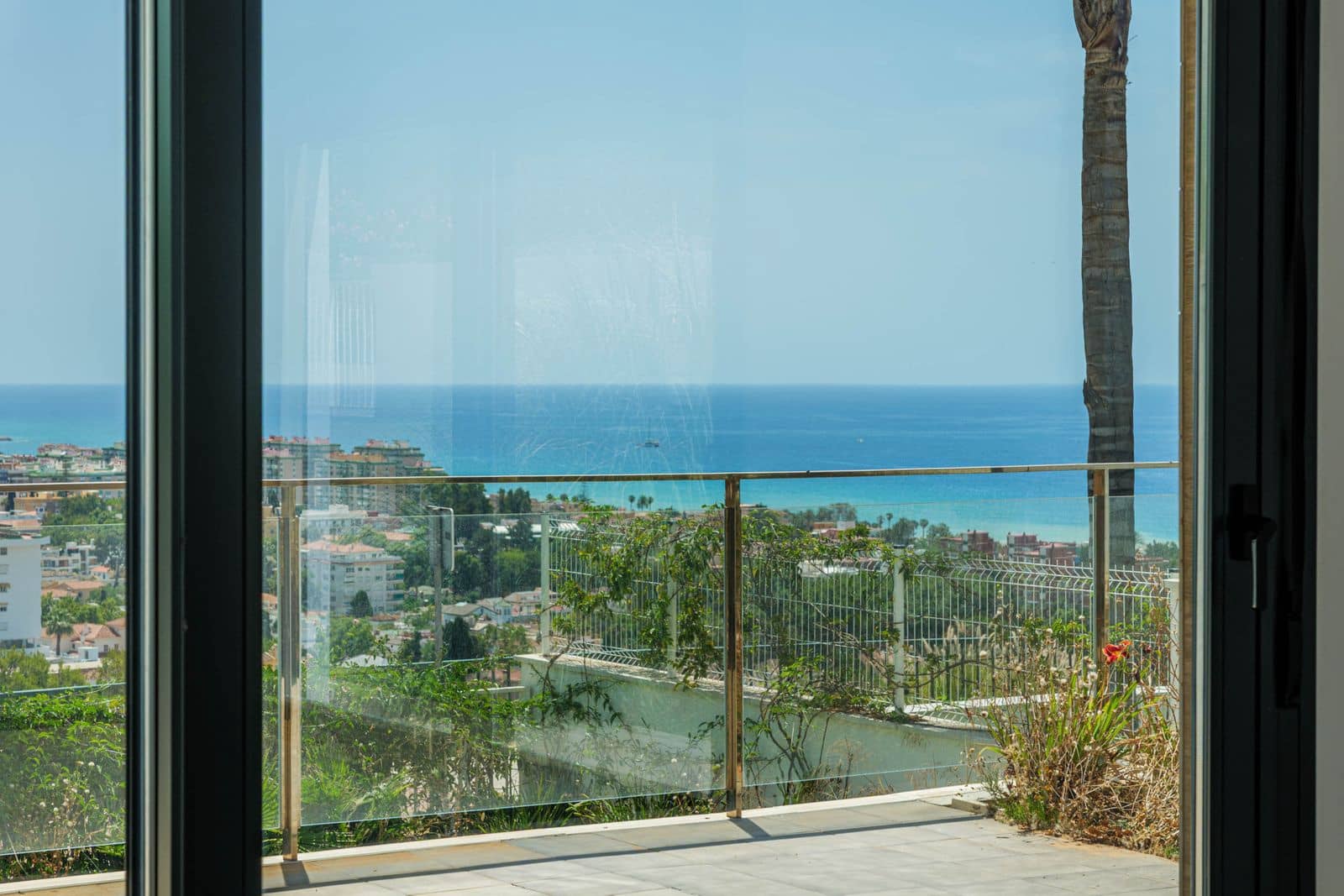 4 soveværelse Semi-Rækkehus til salg i Malaga by - € 1.650.000 (Ref: 9921248)