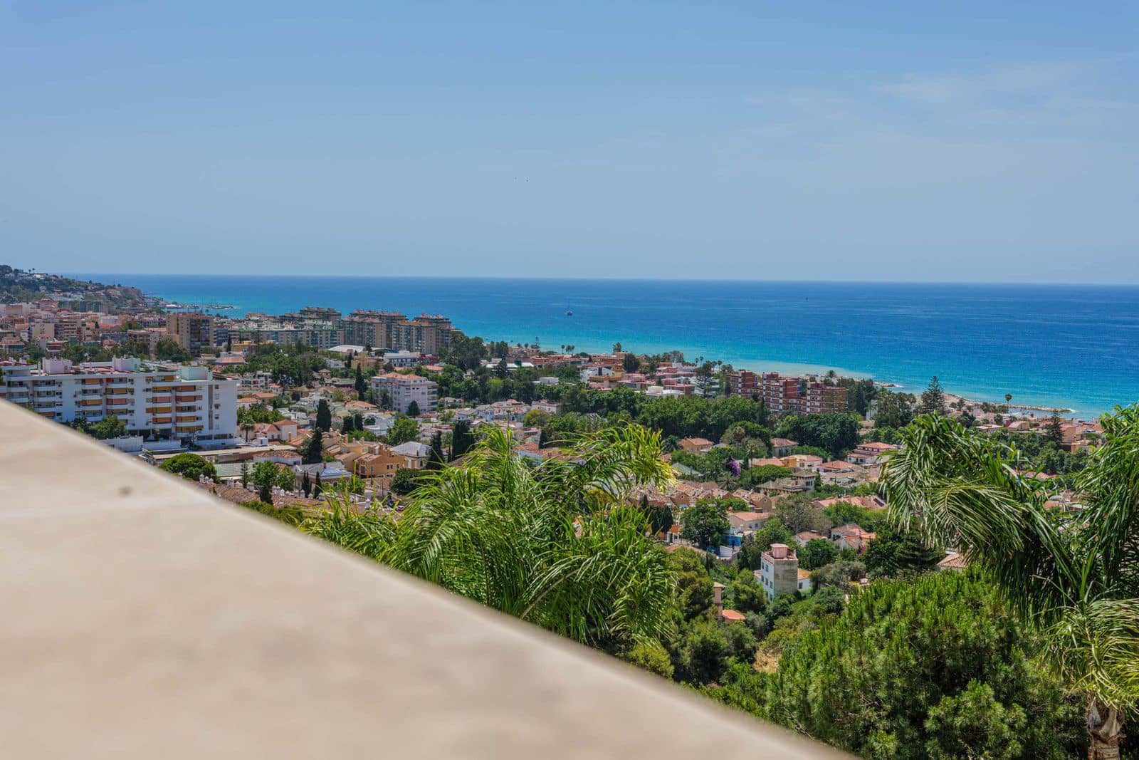 4 soveværelse Semi-Rækkehus til salg i Malaga by - € 1.650.000 (Ref: 9921248)