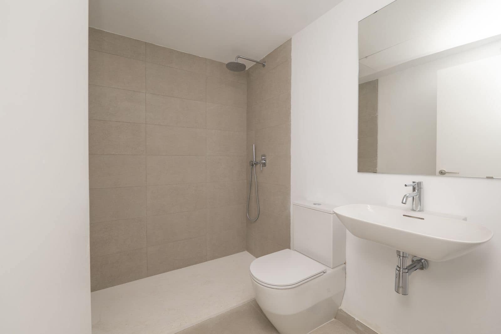 Chalet de 3 habitaciones en Estepona en venta - 900.000 € (Ref: 9921250)