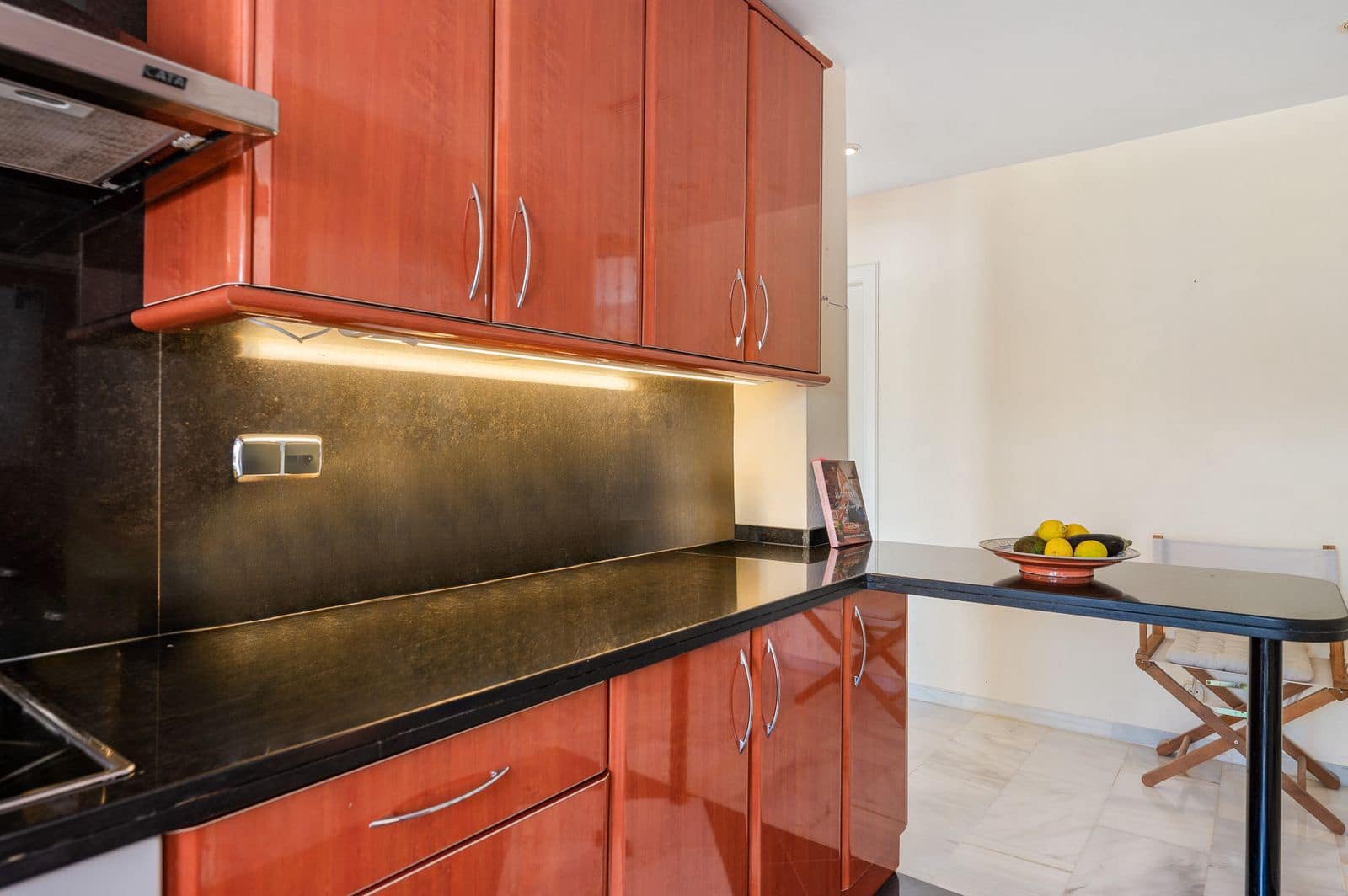 3 bedroom Apartment for sale in Nueva Andalucia - € 950,000 (Ref: 9921254)