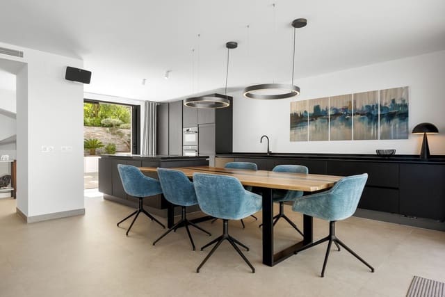 3 soveværelse Byhus til salg i La Mairena, Ojen - € 1.275.000 (Ref: 9921255)