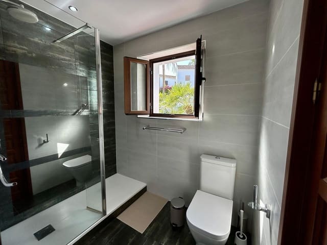 2 makuuhuone Omakotitalo myytävänä paikassa Nueva Andalucia, Marbella - 550 000 € (Ref: 9921258)