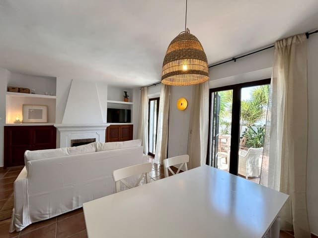 2 makuuhuone Omakotitalo myytävänä paikassa Nueva Andalucia, Marbella - 550 000 € (Ref: 9921258)
