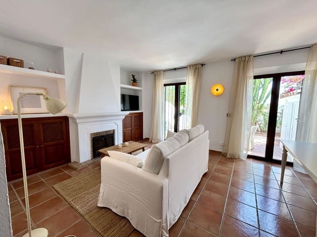 2 makuuhuone Omakotitalo myytävänä paikassa Nueva Andalucia, Marbella - 550 000 € (Ref: 9921258)