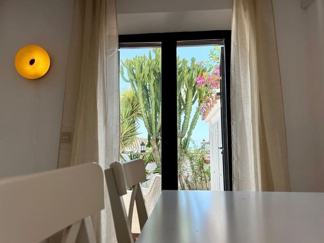2 makuuhuone Omakotitalo myytävänä paikassa Nueva Andalucia, Marbella - 550 000 € (Ref: 9921258)