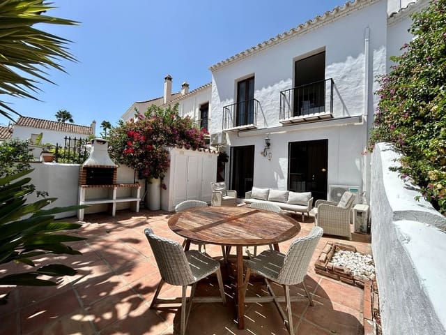 2 makuuhuone Omakotitalo myytävänä paikassa Nueva Andalucia, Marbella - 550 000 € (Ref: 9921258)