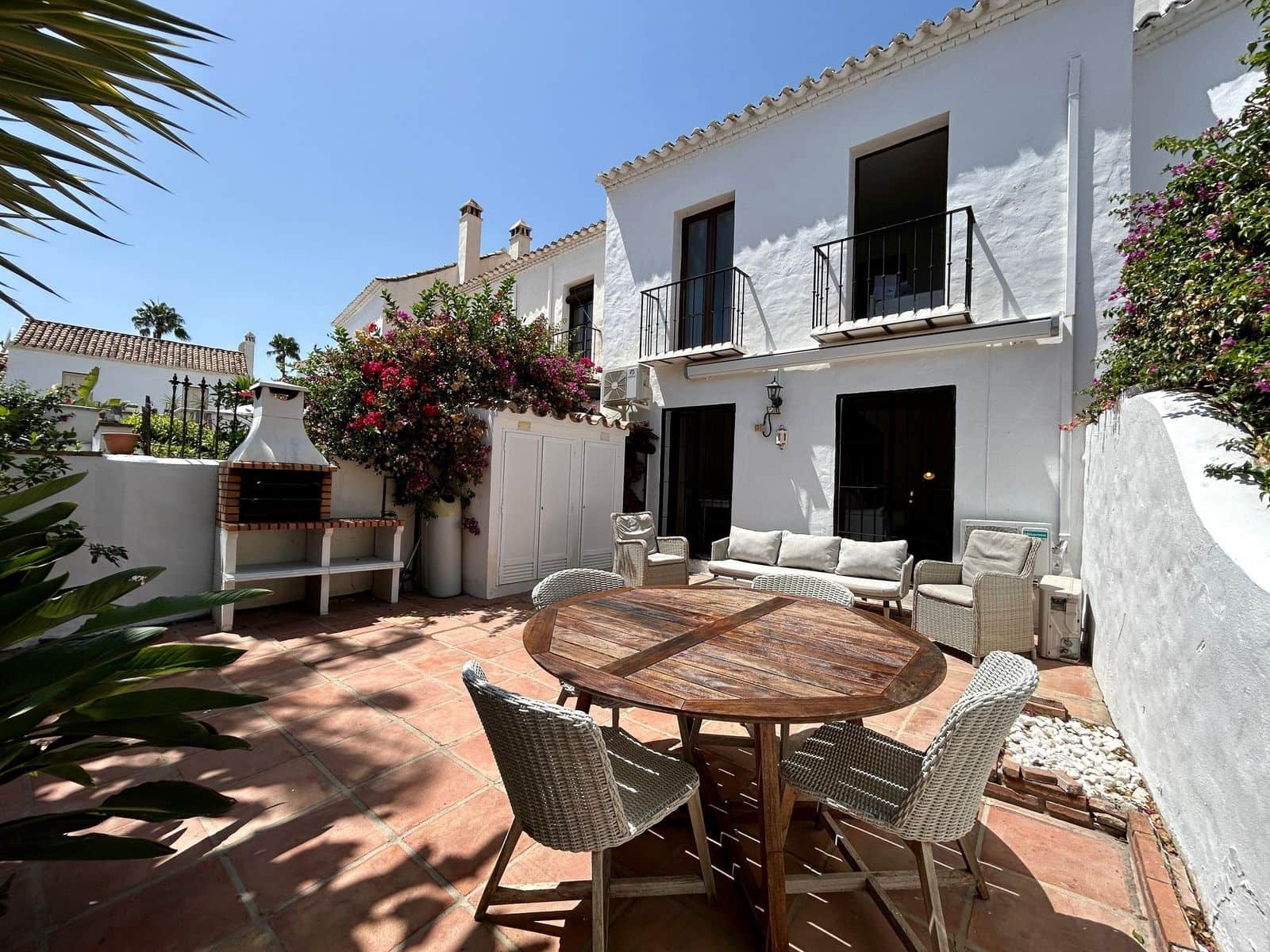 2 makuuhuone Omakotitalo myytävänä paikassa Nueva Andalucia - 550 000 € (Ref: 9921258)