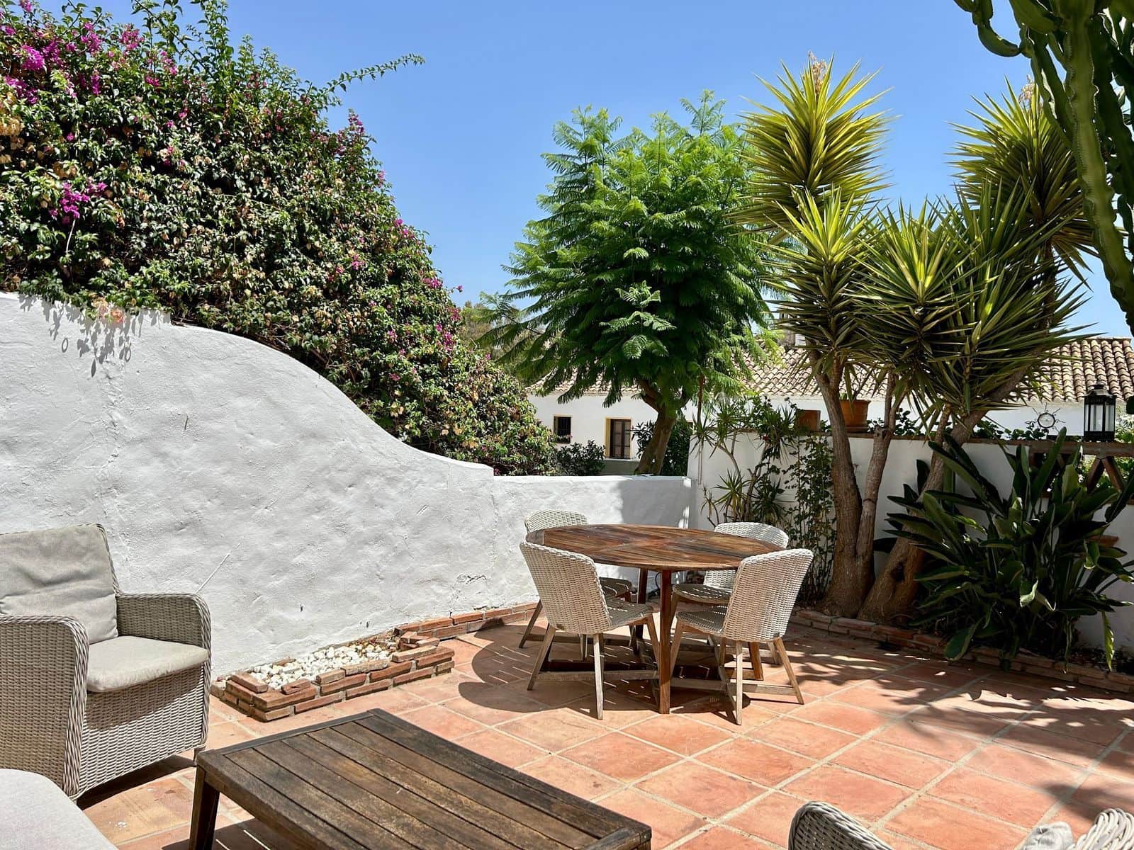 2 makuuhuone Omakotitalo myytävänä paikassa Nueva Andalucia - 550 000 € (Ref: 9921258)