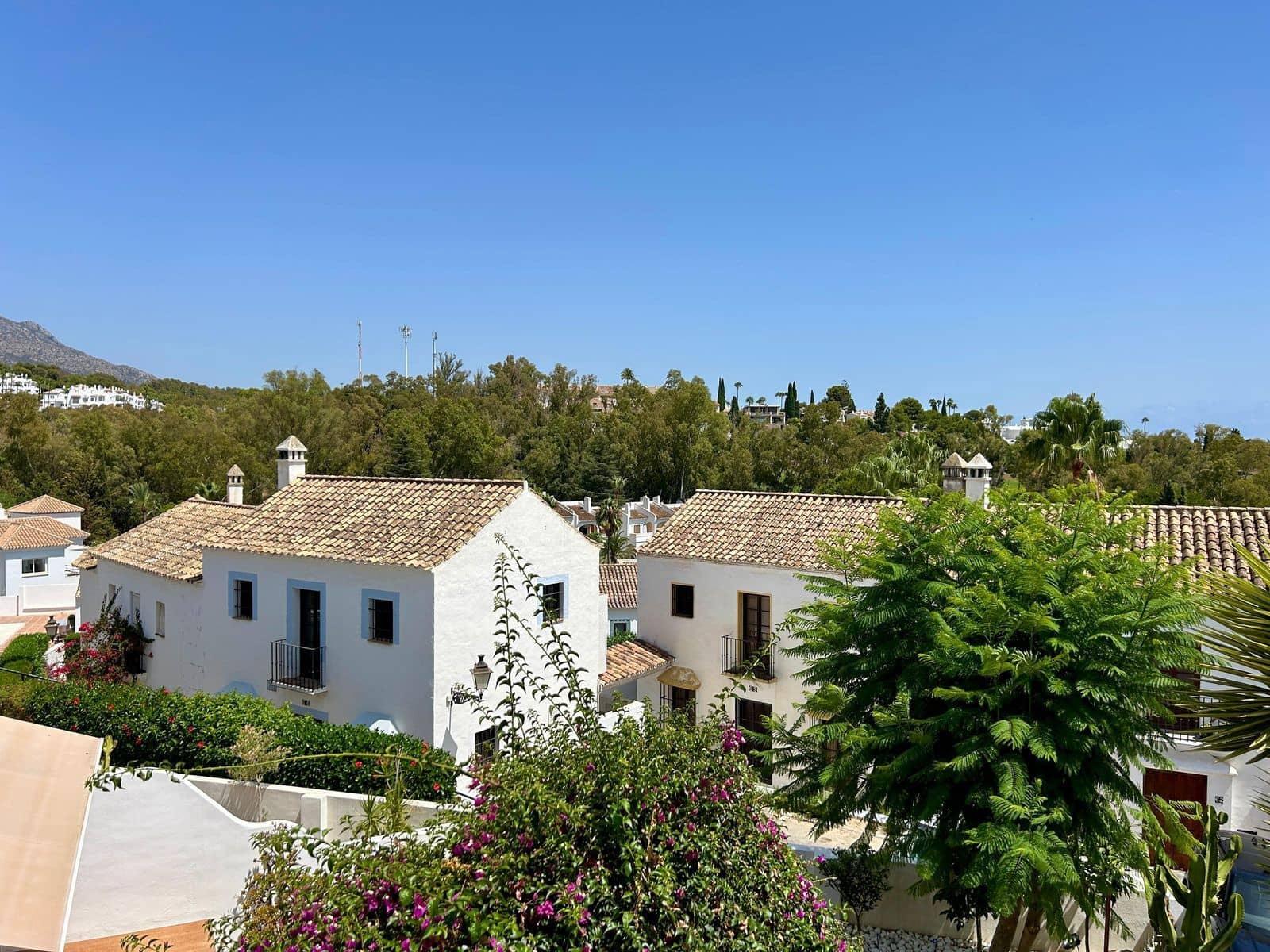 2 makuuhuone Omakotitalo myytävänä paikassa Nueva Andalucia - 550 000 € (Ref: 9921258)