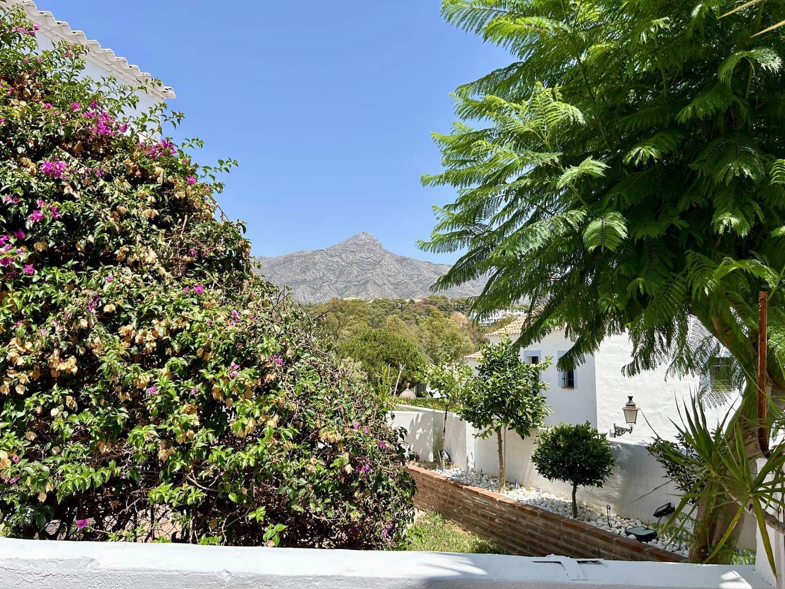 2 makuuhuone Omakotitalo myytävänä paikassa Nueva Andalucia - 550 000 € (Ref: 9921258)